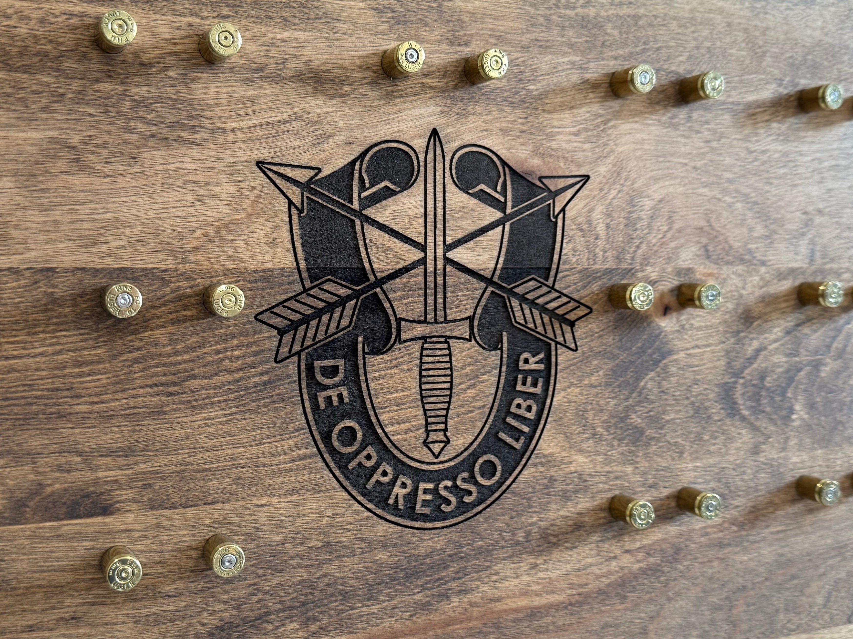 United States Arm Special Forces. Custom Engraved Challenge Coin Display